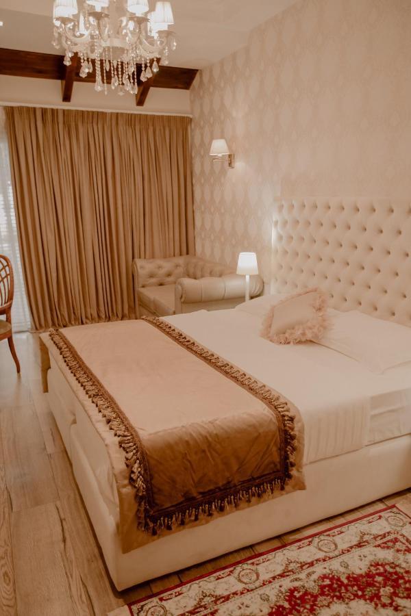 Green House Hotel & Restaurant Tirana Exterior foto