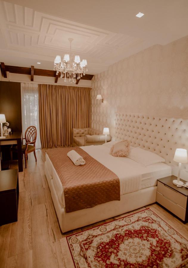 Green House Hotel & Restaurant Tirana Exterior foto